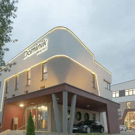 Dominik & Eventsaal 汽车旅馆 3*