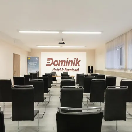 Dominik & Eventsaal 汽车旅馆 3*